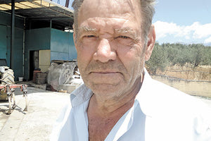 Απεβίωσε την τελευταία ημέρα του παρελθόντος έτους χτυπημένος από την ασθένεια του κορωνοιού ο πρώην κοινοτάρχης Καραβάδου Δημήτρης Πετράκης