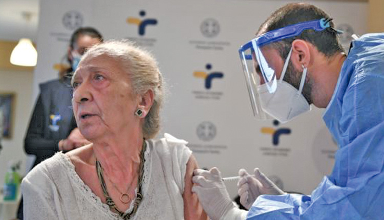 Ο εμβολιασμός των υπέργηρων