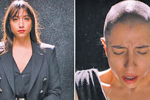 Η Ηρακλειώτισσα ερμηνεύτρια Νικολέτα Κωνσταντάκη ξύρισε το κεφάλι της μπροστά στην κάμερα στο νέο της βίντεο κλιπ και δίνει τα μαλλιά της στο Αλμα Ζωής.