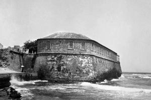 Η φωτογραφία της ημέρας: 1930. H σχολή Χωροφυλακής στον Προμαχώνα Αμμουδάρα - Sabbionara