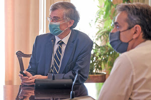 Μητσοτάκης με τον Τσιόδρα