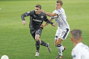 Ο Στάρτζεον σε μια προσπάθειά του με τον Σβαμπ