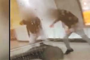 τα δύο ανήλικα αδέλφια 15 και 17 για τον ξυλοδαρμό του σταθμάρχη στο μετρό στην Ομόνοια.