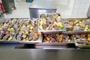 «Φαγητό με την αγάπη μας» (Κοινωνικό Συσσίτιο) του Κοινωνικού Χώρου των Ιδρυμάτων Καλοκαιρινού