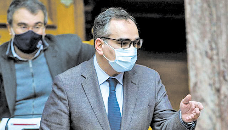 Ο κ. Βασίλης Κοντοζαμάνης