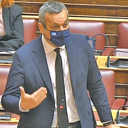 ο Χάρης Μαμουλάκης