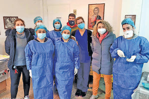 Από το Κέντρο Φροντίδας Ηλικιωμένων της Αρχιεπισκοπής Κρήτης εμβολιασμοί