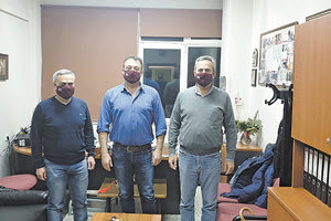 Το Εργατικό  Κέντρο Ηρακλείου ,o Σύλλογος Ιατρικών επισκεπτών Κρήτης, το Σωματείο βοηθών Φαρμακείου & Φαρμακοϋπαλλήλων Ν.Ηρακλείου