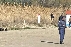 Το σημείο που βρέθηκε το πτώμα του Πακιστανού σε παραλία του Αγίου Νικολάου