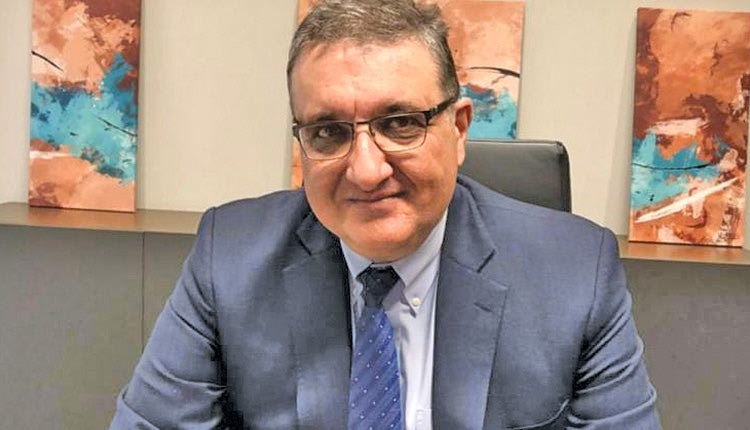 ο πρόεδρος του Πανελλήνιου Ιατρικού Συλλόγου, Αθανάσιος Εξαδάκτυλος