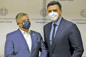 Ο κ. Κικίλιας με τον πρόεδρο του Ιατρικού Συλλόγου Αθηνών και περιφερειάρχη Αττικής Γιώργο Πατούλη