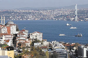 Μες στου Βοσπόρου τα στενά…