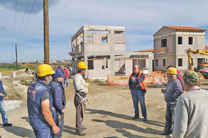 Περιοδείες στα εργοτάξια από το Συνδικάτο Οικοδόμων