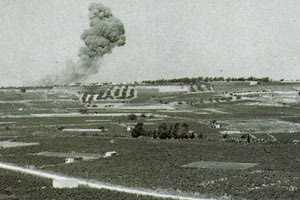 Η φωτογραφία της ημέρας: Το Ηράκλειο που βομβαρδίζεται το 1941