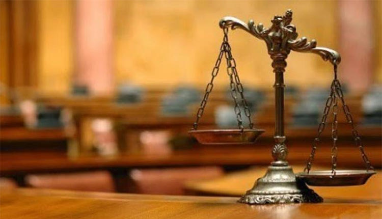 Σε κατ’ οίκον περιορισμό η “άτακτη” καθηγήτρια