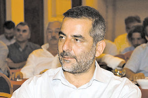 Γιάννης Στεφανάκης