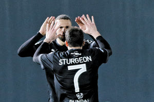 Να αφήσει πίσω τη μαύρη περίοδο