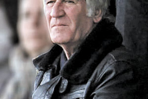 ΕΦΥΓΕ ΑΠΟ ΤΗ ΖΩΗ ΕΝΑ ΙΣΤΟΡΙΚΟ ΣΤΕΛΕΧΟΣ ΤΩΝ “ΚΙΤΡΙΝΟΜΑΥΡΩΝ” Πενθεί τον Συγγενίδη ο Εργοτέλης