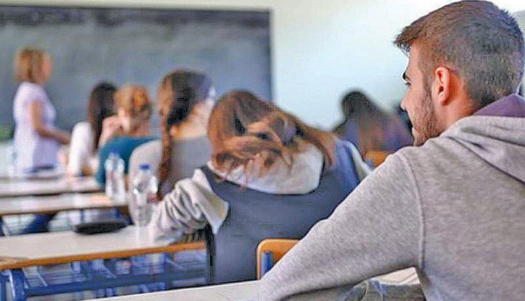 H αυλαία των Πανελλαδικών εξετάσεων