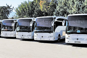 τουριστικά λεωφορεία