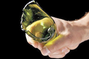 Κάρφωσε ένα σπασμένο μπουκάλι μπίρας 24χρονος Γάλλος σε έναν συμπατριώτη του