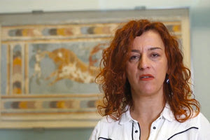 Η Έφη Τσίτσα σε ένα ταξίδι αναζήτησης των πολύτιμων μπλε χρωστικών στις ψηφιακές δράσεις του Αρχαιολογικού Μουσείου Ηρακλείο
