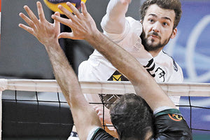 Ο γερμανός Μαρκς του ΟΦΗ στο παιχνίδι με τον Μύλωνα