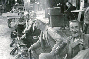 Η φωτογραφία της ημέρας: Λούστροι στο προπολεμικό Ηράκλειο