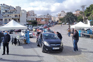 Εκατοντάδες τεστ στον Άγιο Νικόλαο