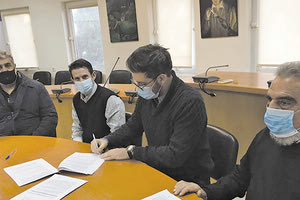 ΔΗΜΟΣ ΜΑΛΕΒΙΖΙΟΥ: Νέος τάπητας και προβολείς στο γήπεδο Τυλίσου