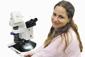 H ερευνήτρια Δρ Εύα Χατζηνικολάου