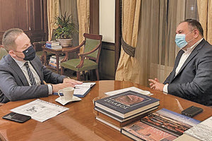 Συνάντηση μεταξύ του Αναπληρωτή Υπουργού Εσωτερικών κ. Στ. Πέτσα και του Προέδρου της (Π.Ε.Δ) Κρήτης Γ. Κουράκη