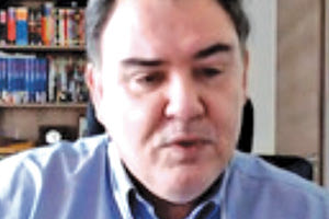 Ο Δημοσθένης Σαρηγιάννης