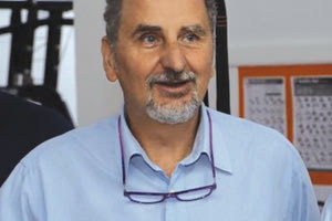 διευθυντής του 3ου Λυκείου Ηρακλείου Μανόλης Αλεξάκης