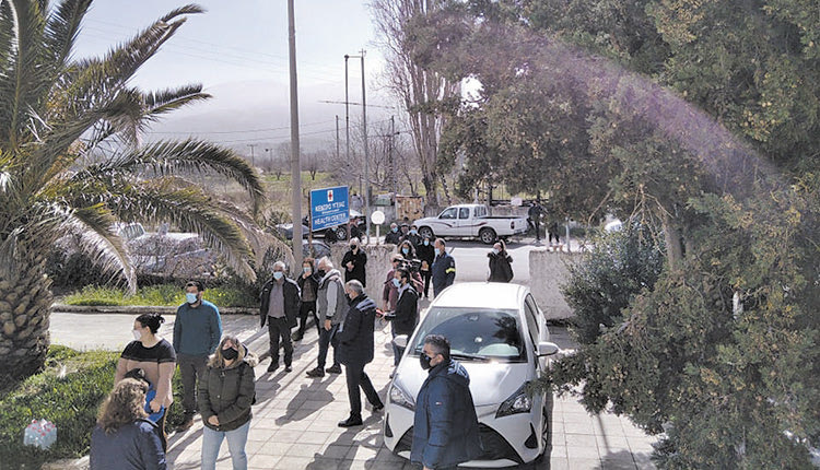 Η αθρόα προσέλευση των κατοίκων στα τεστ covid-19 που έγιναν χθες στο Οροπέδιο Λασιθίου