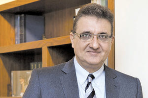 ο κ. Εξαδάκτυλος