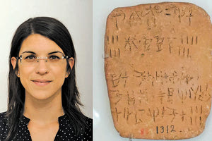 Η Δρ. Ester Salgarella, ερευνήτρια στο St John’s College του Κέιμπριτζ για την αποκρυπτογράφηση της Γραμμικής Α