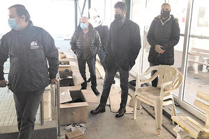 Οι παράγοντες του ΕΑΚΗ βλέπουν τα έργα στο κολυμβητήριο