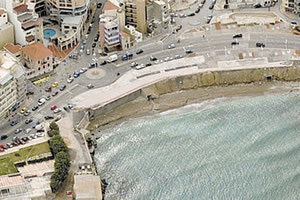 παραθαλάσσιο τείχος