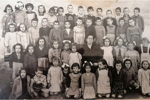 Η φωτογραφία της ημέρας: 8ο δημοτικό σχολείο Ηρακλείου το 1950