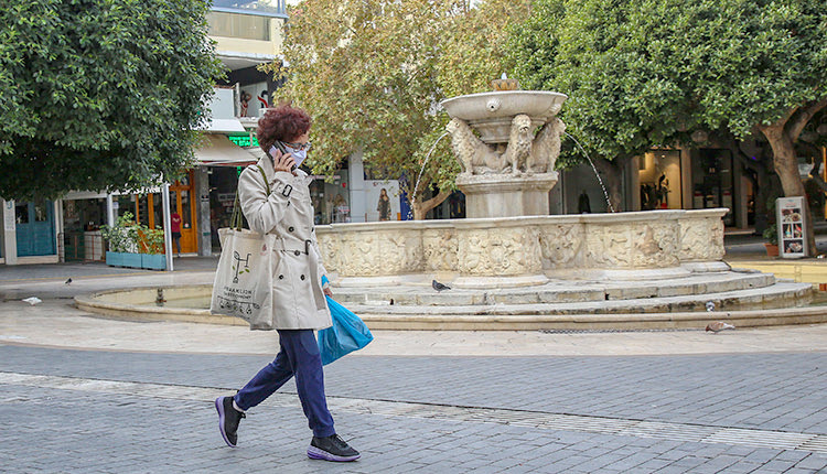 εικόνες από το έρημο Ηράκλειο με την καραντίνα