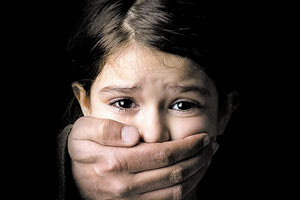 κακοποίηση ανηλίκων