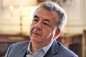 Ο περιφερειάρχης Σταύρος Αρναουτάκης