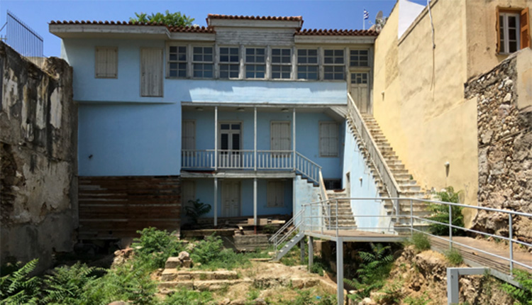 Η γνωστή ως οικία Κοκοβίκου, στην Πλάκα.