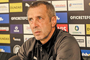 Ο Νίκος Νιόπλιας