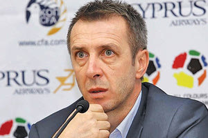 Νίκος Νιόπλιας