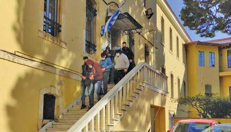οχτώ νεαροί Χανιώτες κατηγορούνται για την αιματηρή οπαδική συμπλοκή