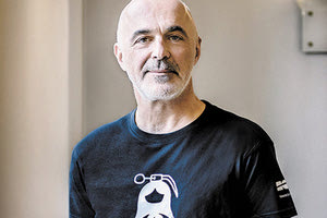 Στάθης Λιβαθινός