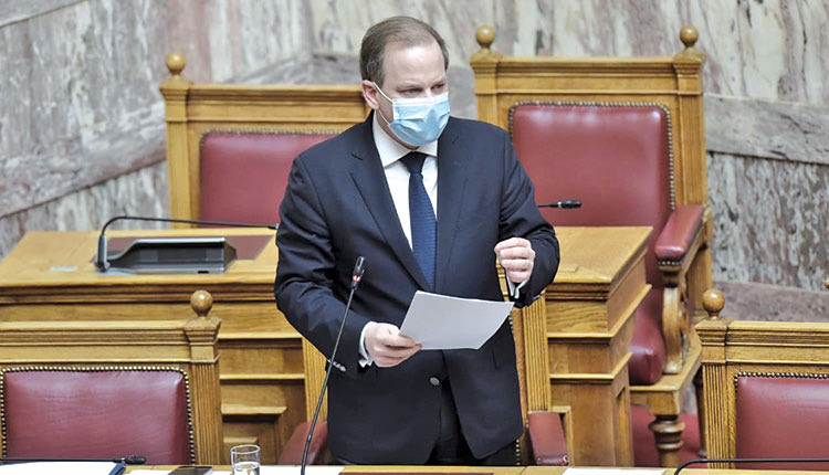 ο υπουργός Υποδομών Κώστας Καραμανλής