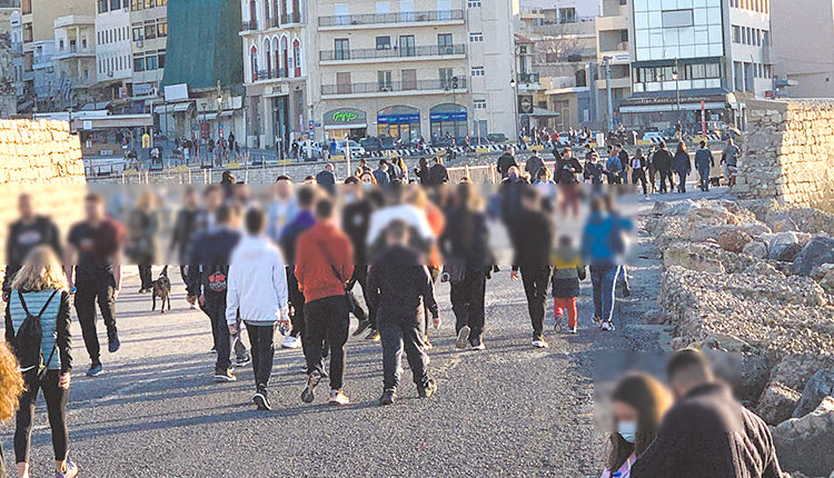 Κούλες γεμάτος κόσμο
